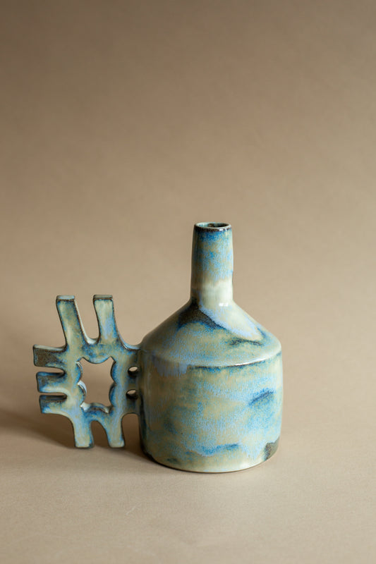 Oil-jug in dreamy glaze
