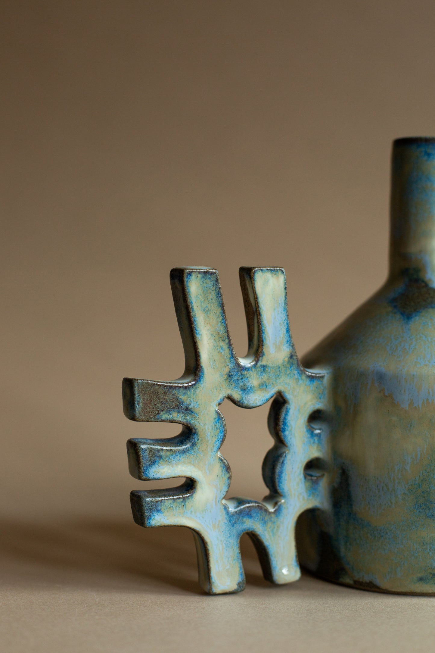 Oil-jug in dreamy glaze