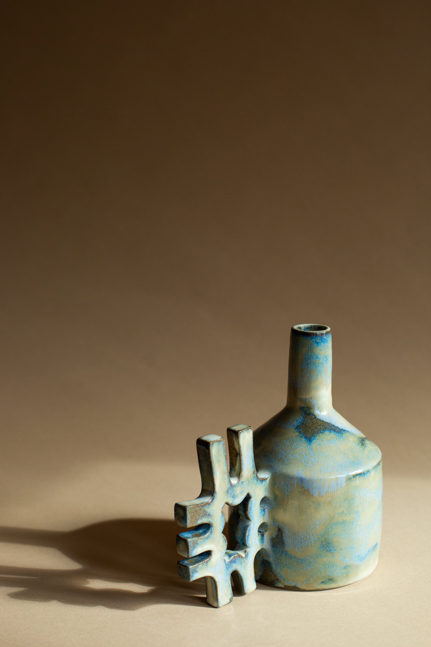 Oil-jug in dreamy glaze