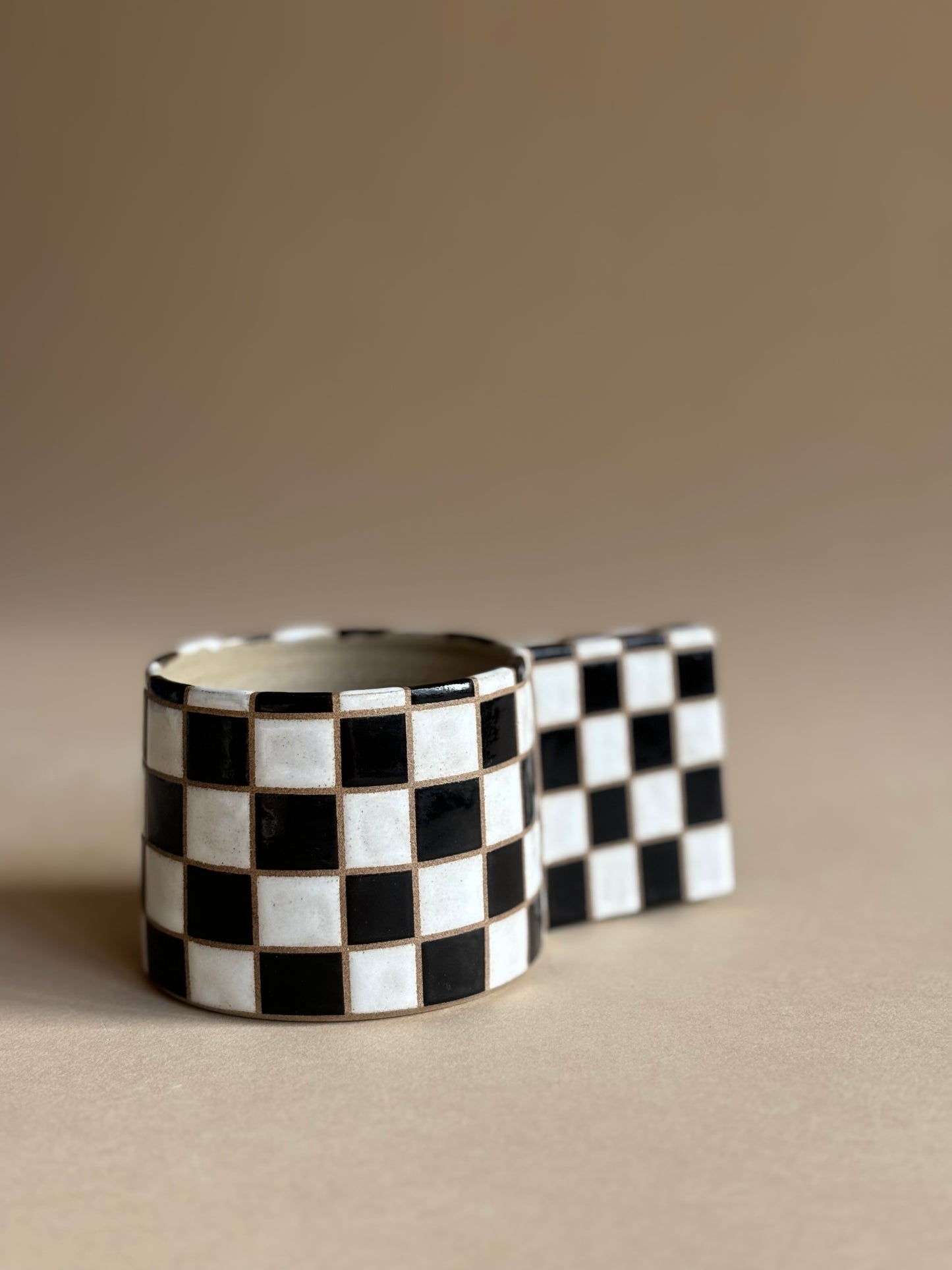 checkered mug