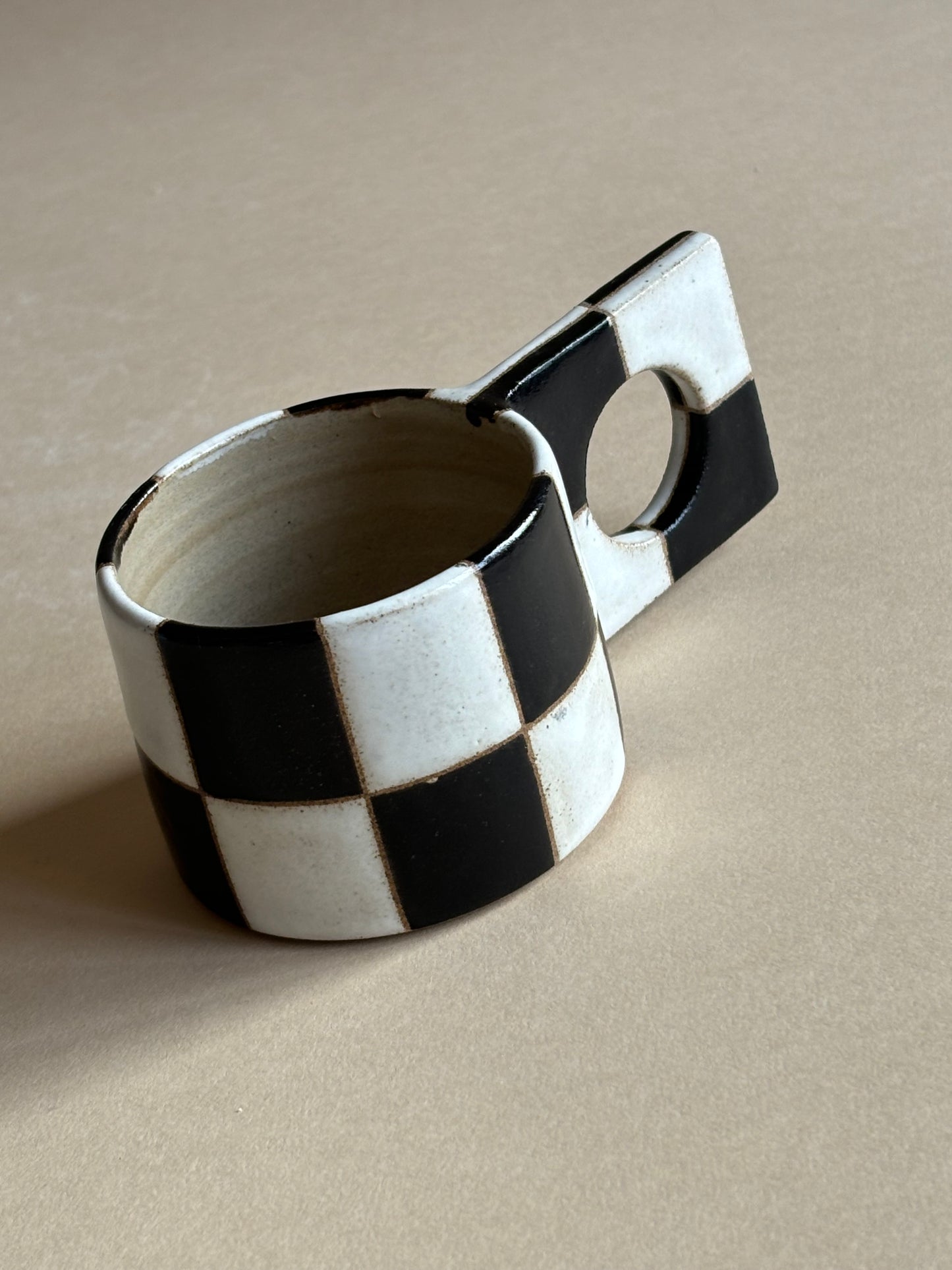 checkered mug