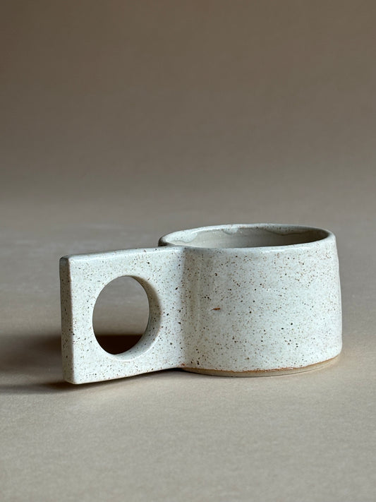 creamy speckled mug i