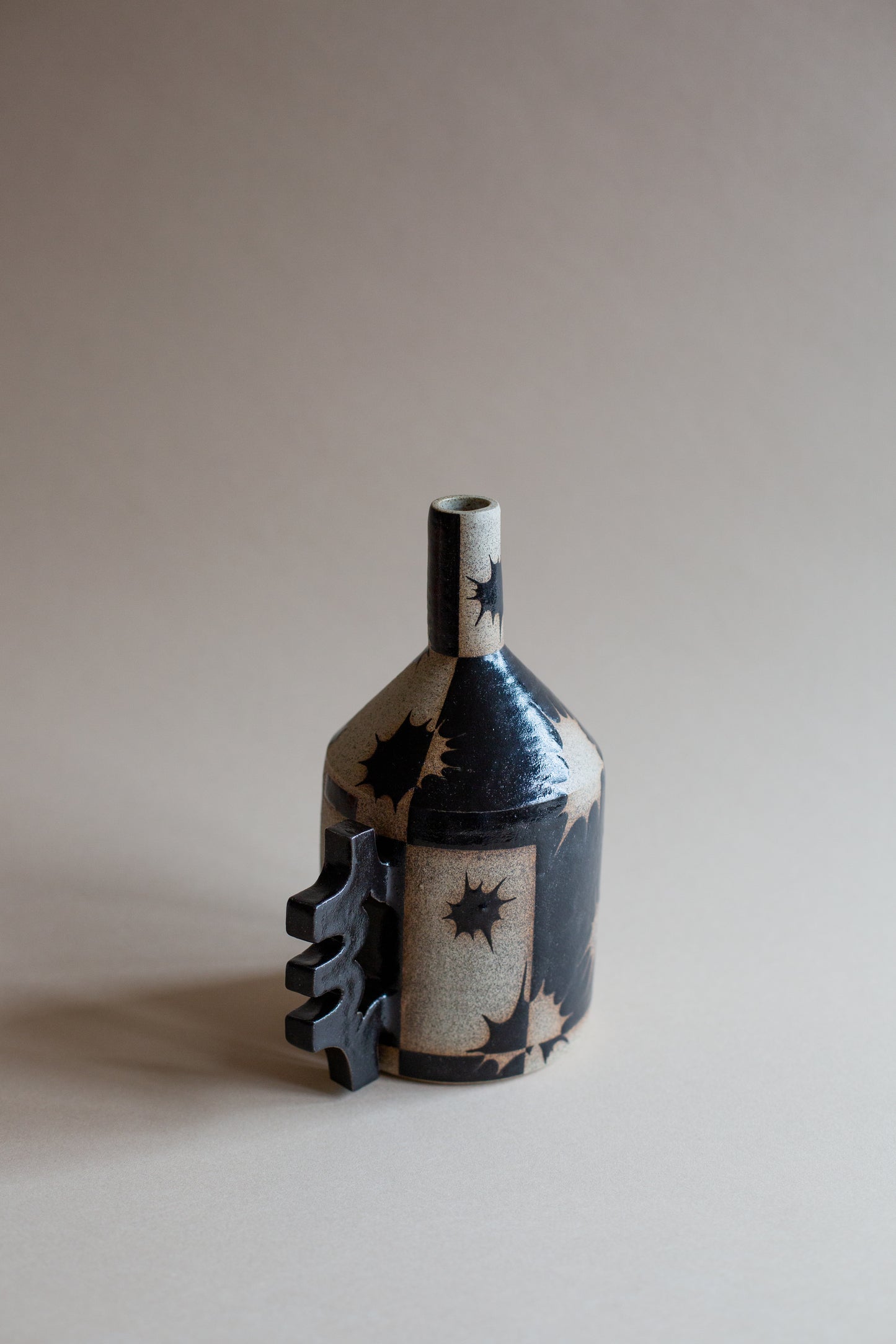 Spiky Oliera Black